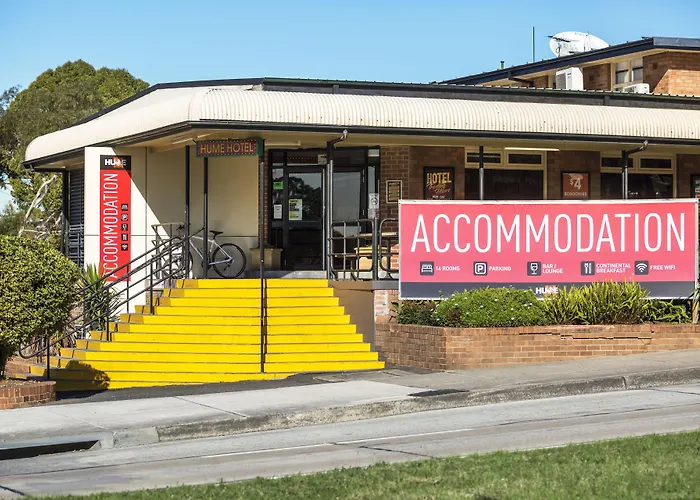 Nightcap At Hume Hotel